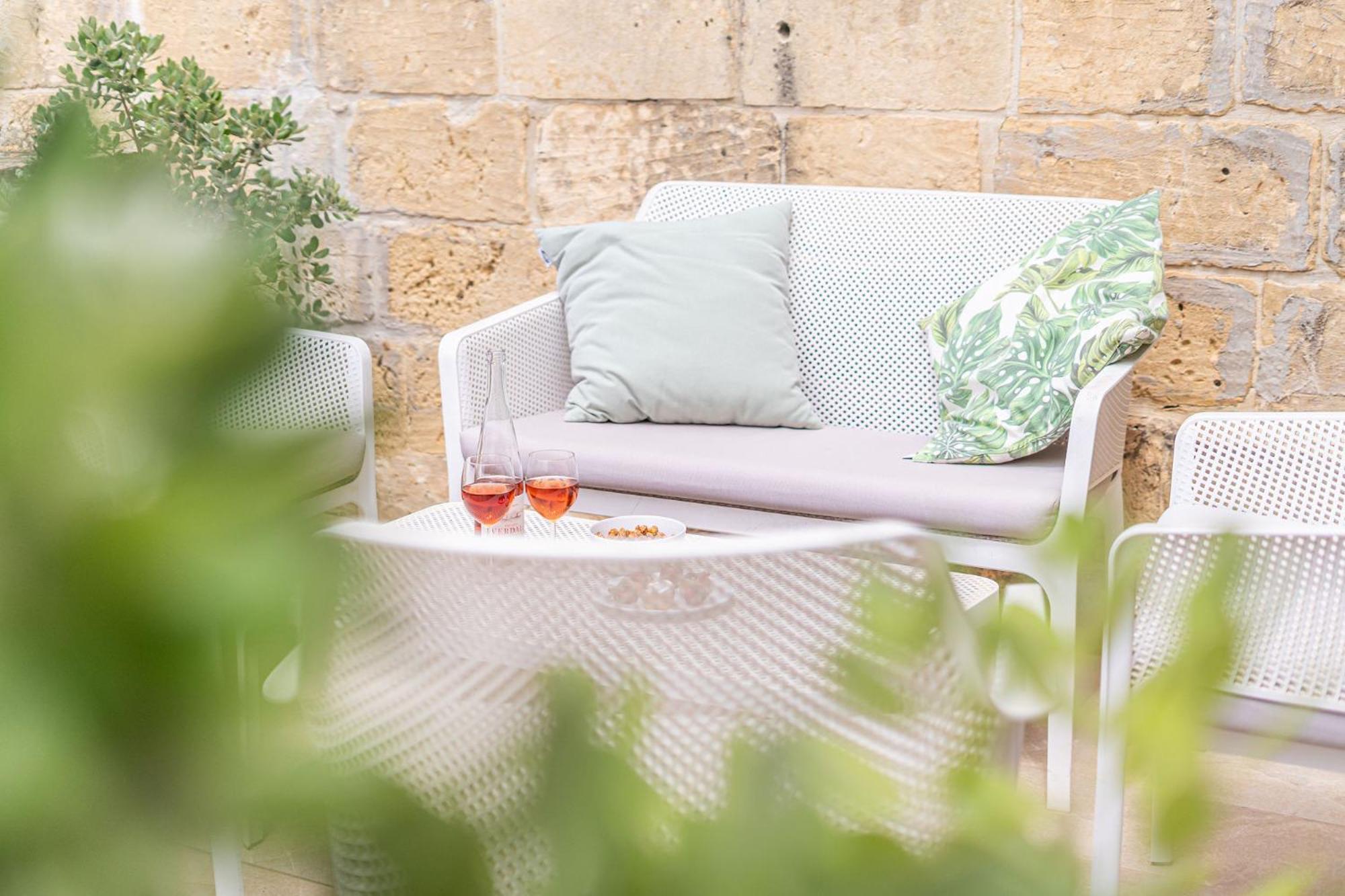 Sinjura Holiday Home Xagħra Buitenkant foto