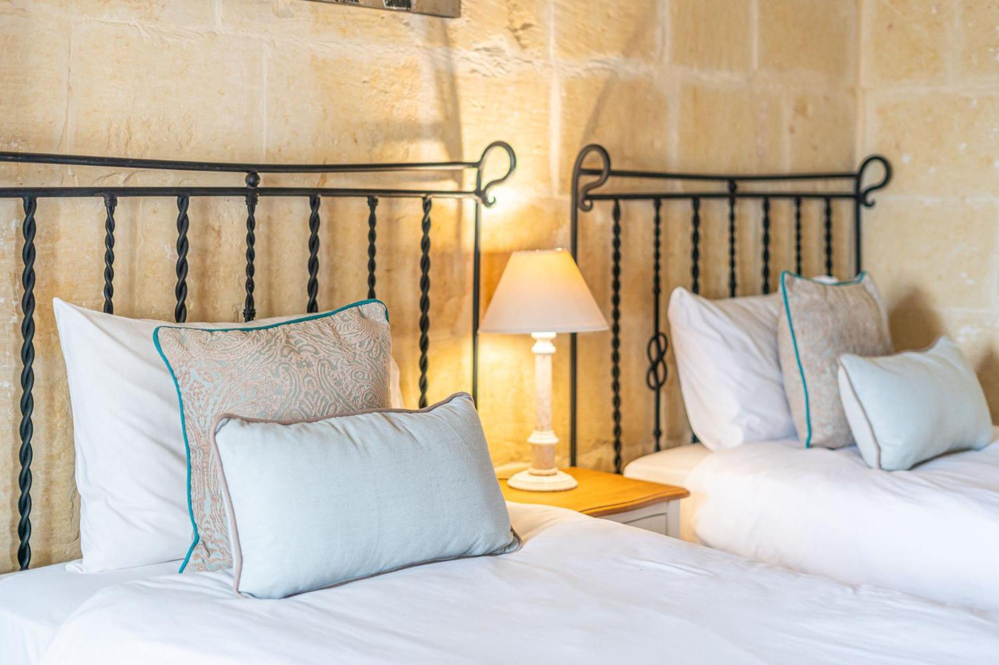 Sinjura Holiday Home Xagħra Buitenkant foto