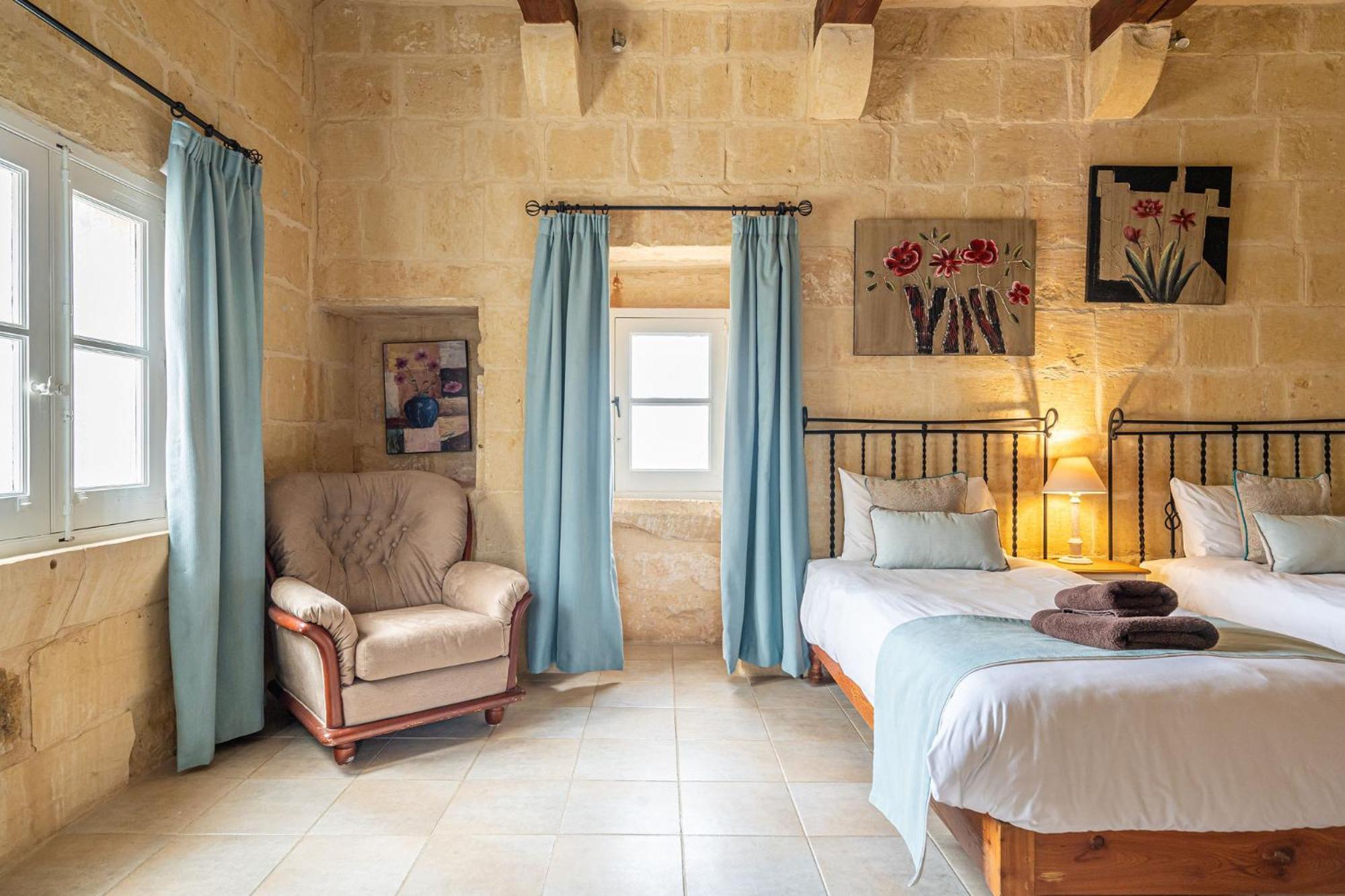 Sinjura Holiday Home Xagħra Buitenkant foto